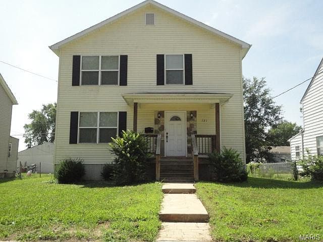 1st image of 721 Benton St