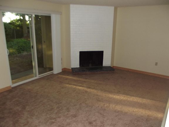 5th image of 4731 176th St SW APT K4