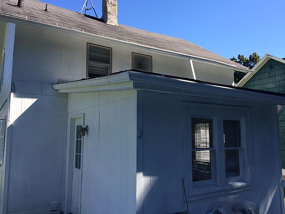 2nd image of 544 Seymour Ave