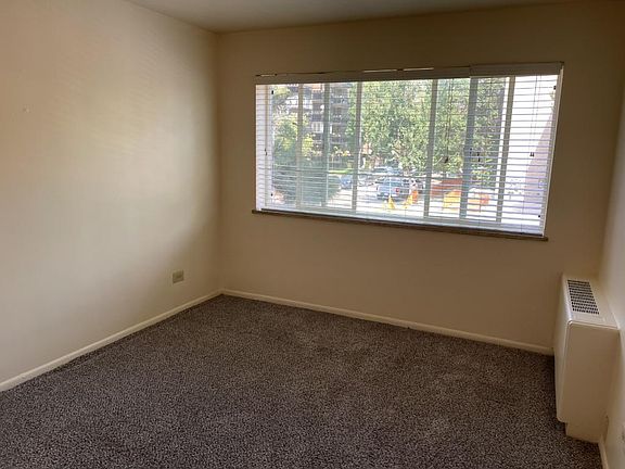 4th image of 1170 N Ogden St