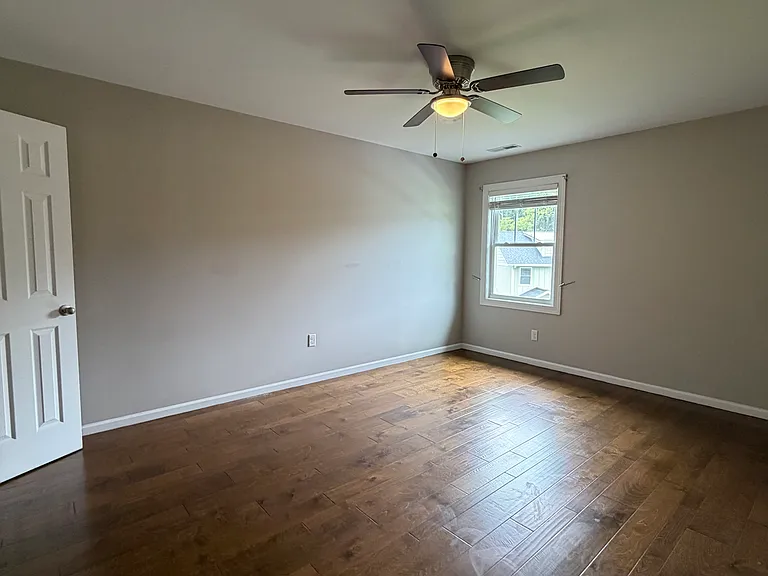 Upstairs Bedroom 2