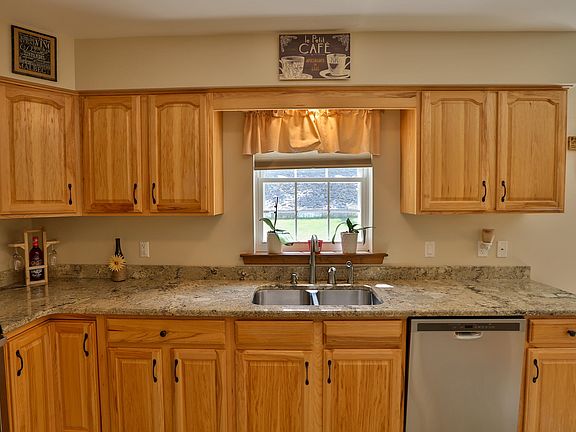 5th image of 315 Countrywood Dr