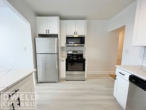 5th image of 5801 N Richmond St #2