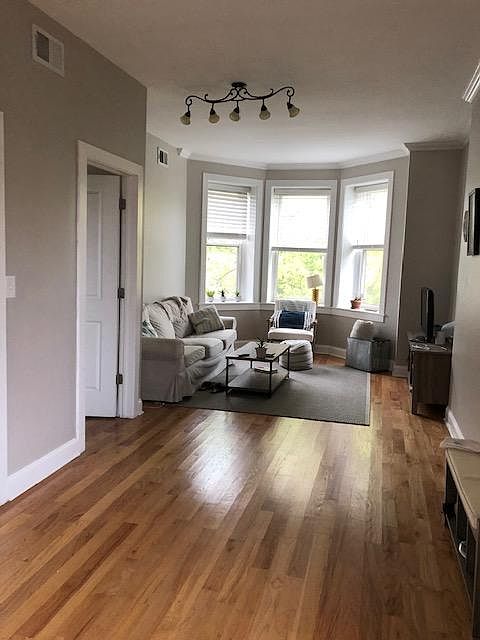 1st image of 1844 N Lincoln Ave APT 2