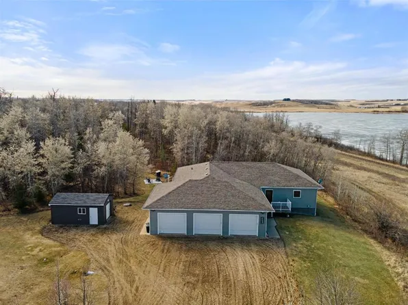 225 N Lindgren St, Ferintosh, AB T0B 1M0