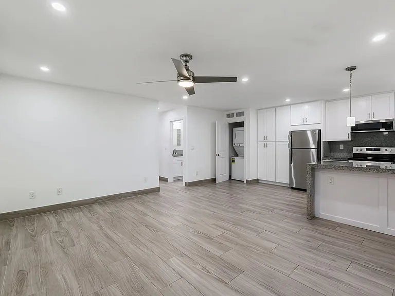 458 Ballantyne St — Photo 15