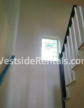 4th image of 1822 N Harvard Blvd