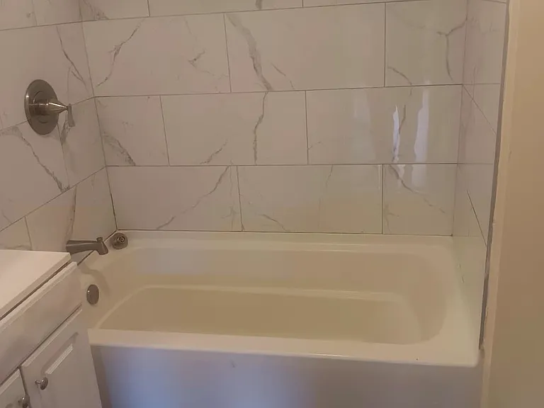 1032 Campbell Ave #3 — Photo 3