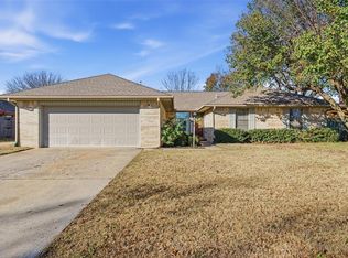 122 Bowerwood Dr, Chickasha, OK 73018