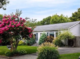 86 9th Ave, Holtsville, NY 11742