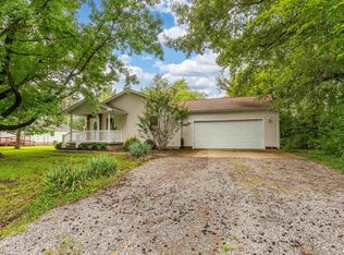 13673 Macomb St, Marion, IL 62959