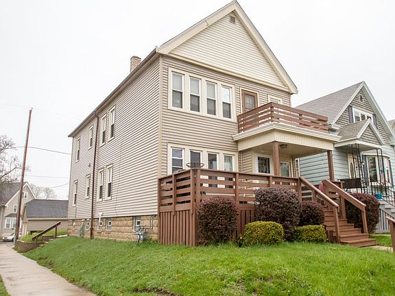 2nd image of 1742 W Windlake Ave