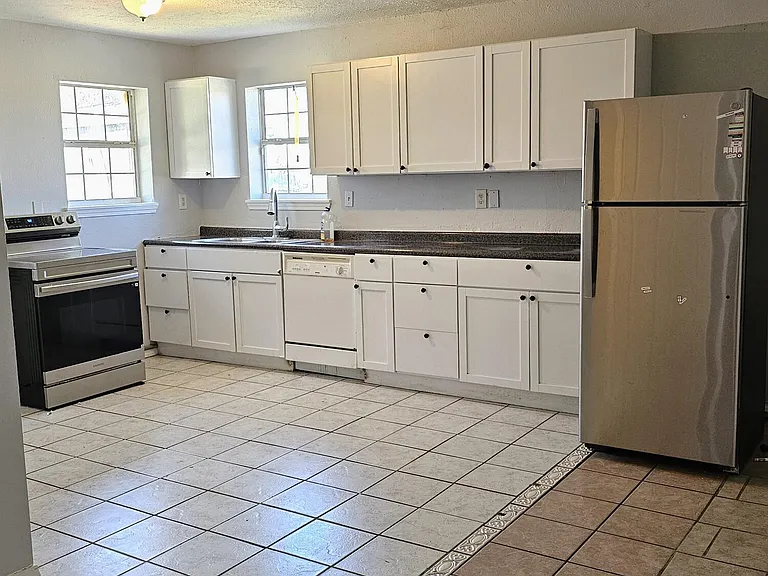 4402 Cindy Ln — Photo 27