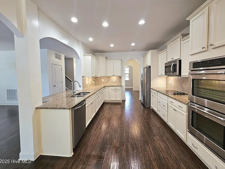 100 Mayfield Ct — Photo 12