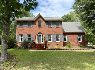 4001 Shinnecock Dr, New Bern, NC 28562
