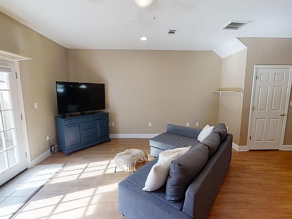 3rd image of 2573 Baytown Cir