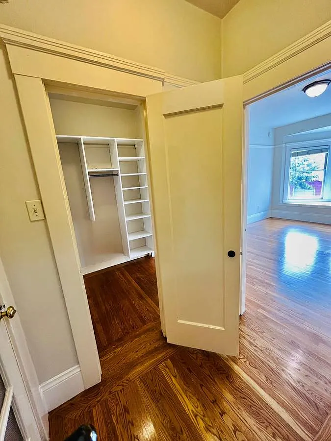 Studio, 437 sqft, $4,200 — Photo 4