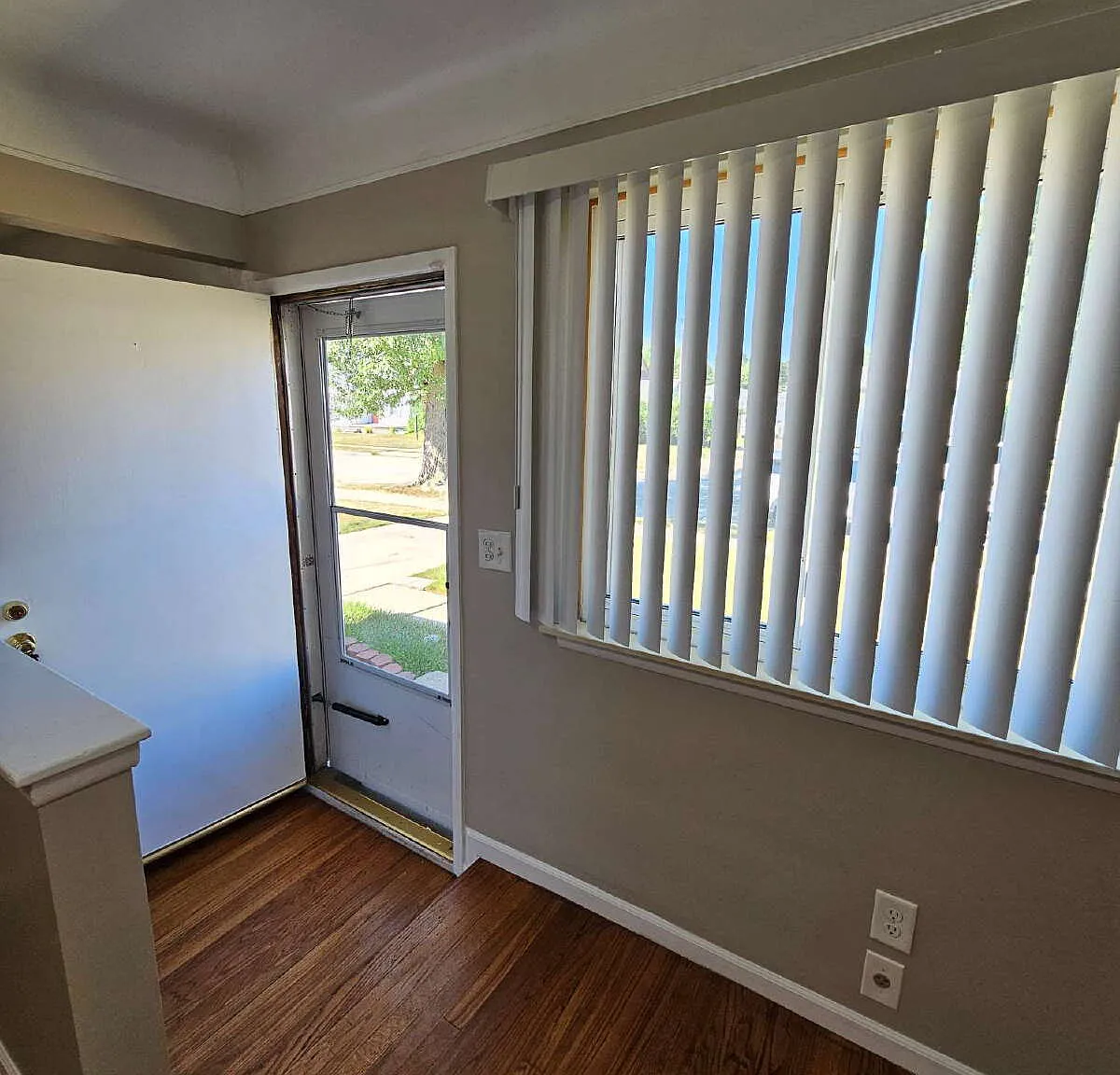 3 bed, 1.0 bath, 1013 sqft, $1,375 — Photo 3