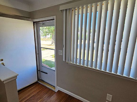 3rd image of 22510 Cushing Ave