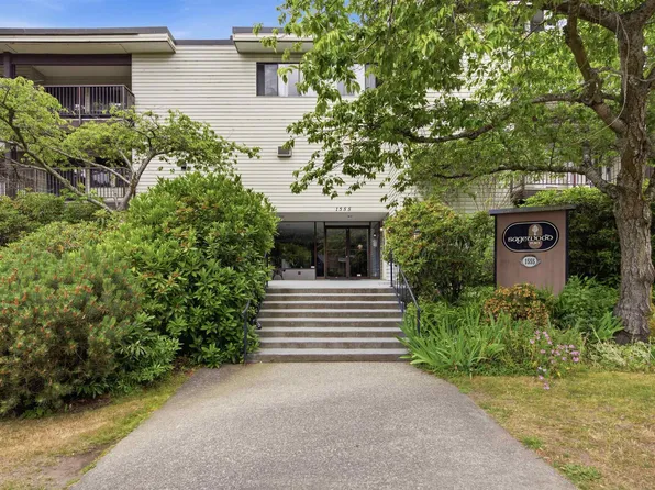 1555 Fir St #206, White Rock, BC V4B 4B6