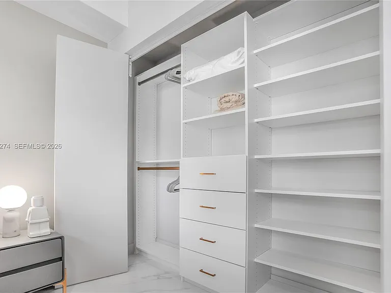700 NE 24th St #901 — Photo 45