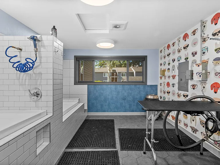 Inlet View Apartments — Photo 42