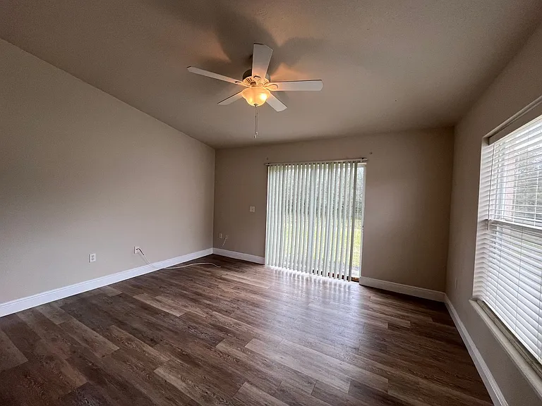 459 Rio Grande Ln — Photo 12