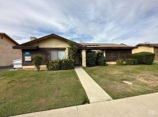 4301 Tierra Verde St, Bakersfield, CA 93301