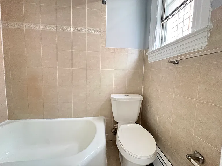 185 Avenue E #1 — Photo 4