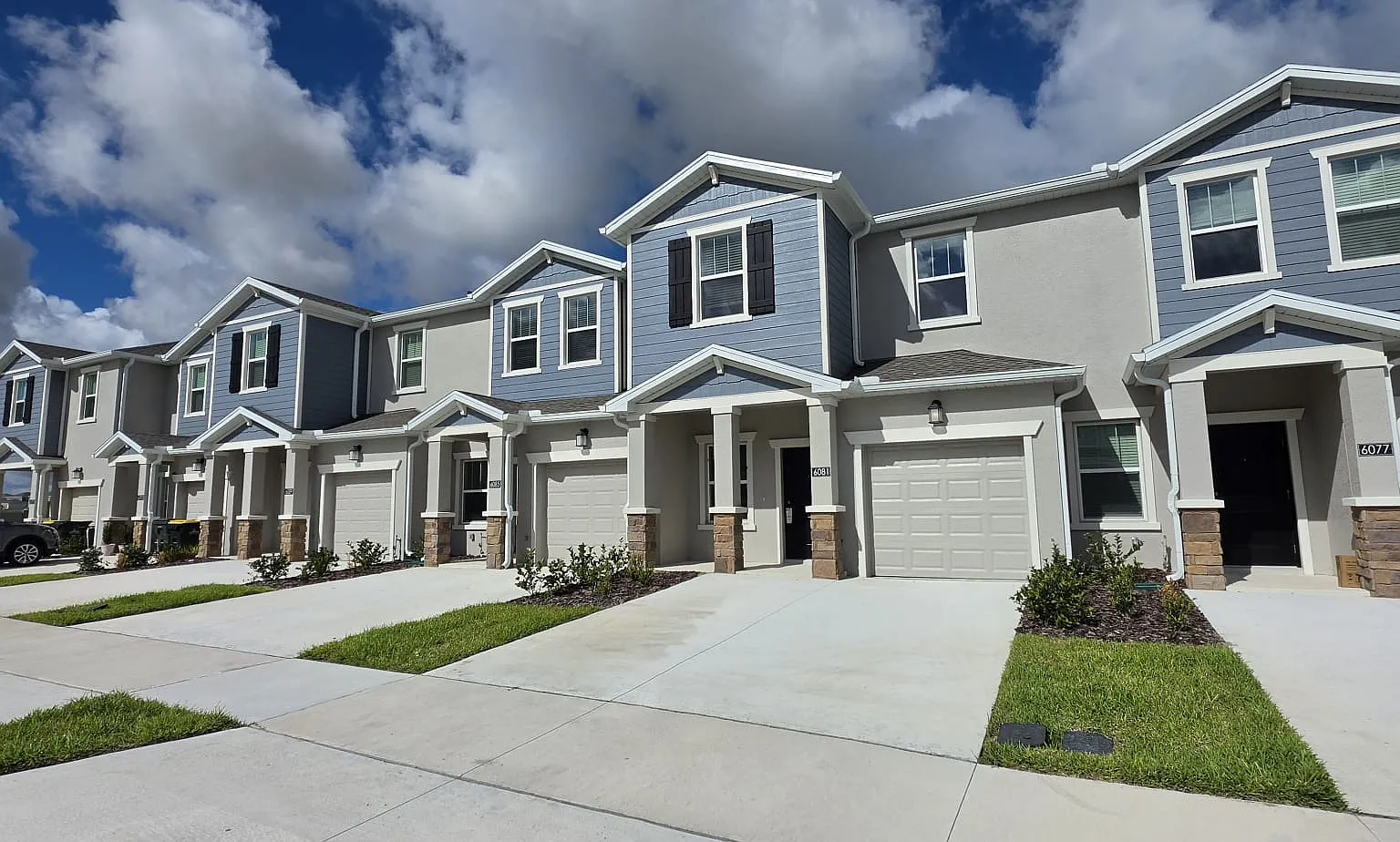 3 bed, 1689 sqft, $2,350 — Photo 2