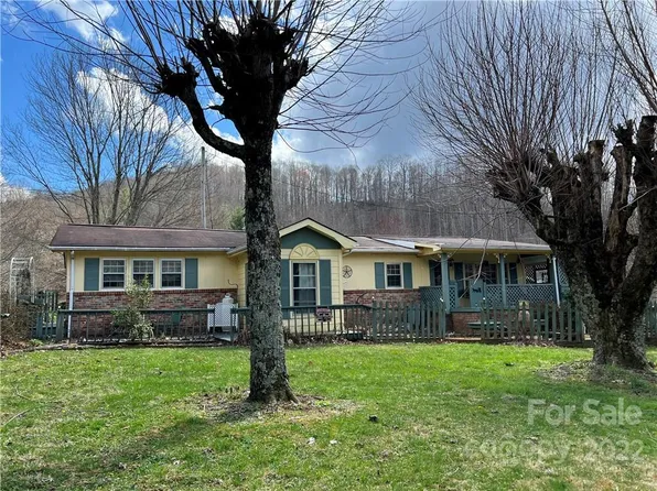 160 Odoms Chapel Rd, Bakersville, NC 28705