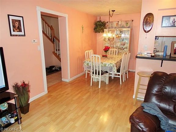 5th image of 38415 North Ln #210-D