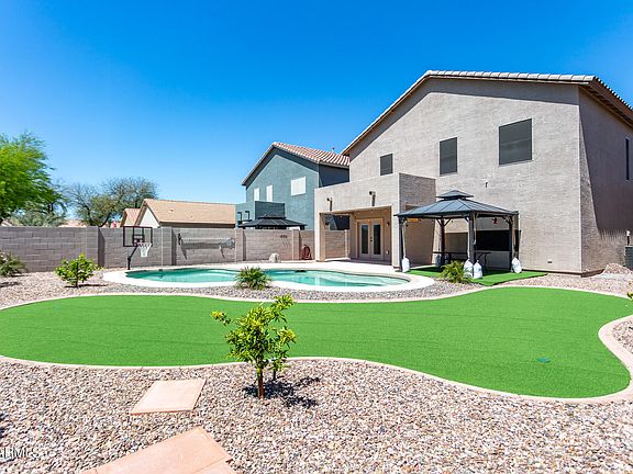 2nd image of 44131 W CYPRESS Lane