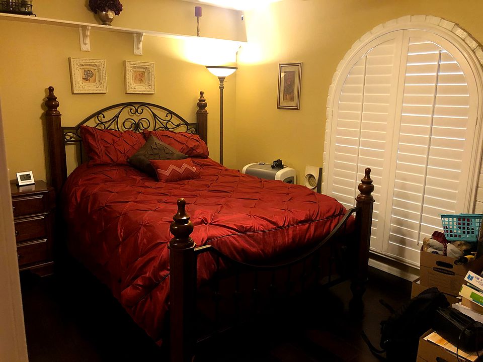 2nd image of 2706 S Playa