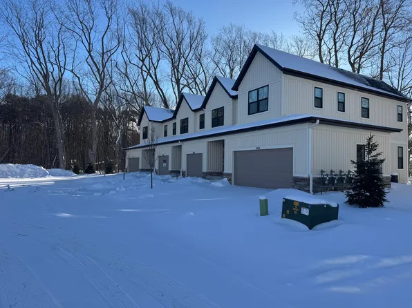 1968 S Shorewood Ln #14, Holland, MI 49423