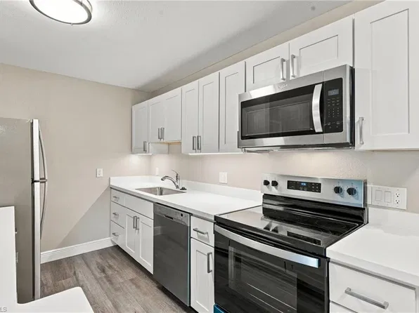17422 Birchwood LN #2, FORT MYERS, FL 33908