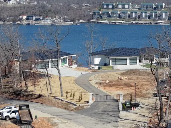 166 Big Bear Cir, Lake Ozark, MO 65049