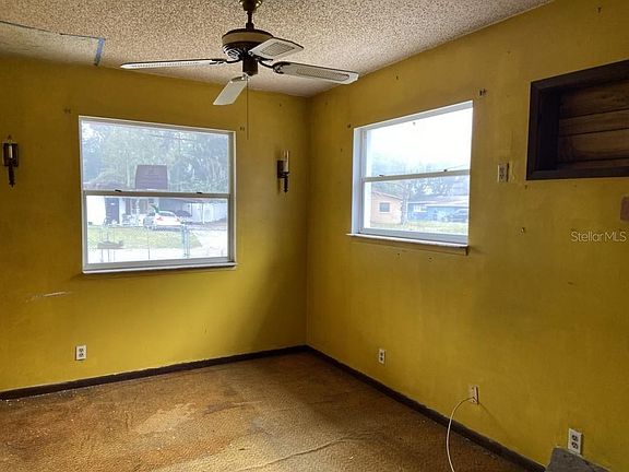 4th image of 307 Papaya Dr