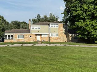 5 Green Acres Rd, Washington, IN 47501