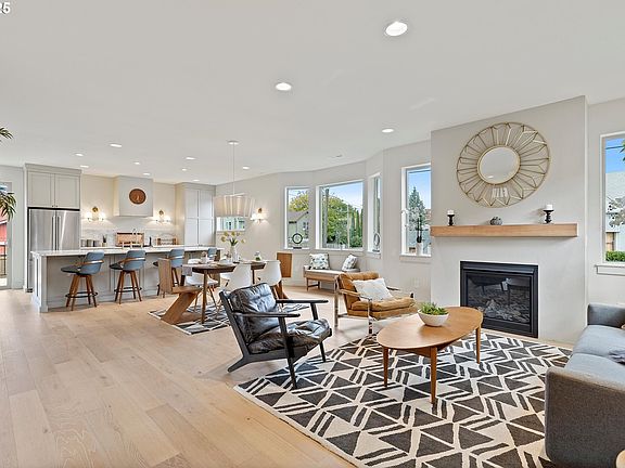 2nd image of 4643 N Gantenbein Ave