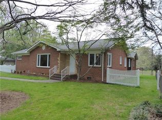 5623 Wilora Lake Rd, Charlotte, NC 28212