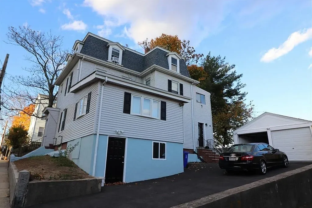 Building Photo - 9 Columbia St #2A