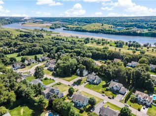 55 Centennial Dr, Milford, CT 06461