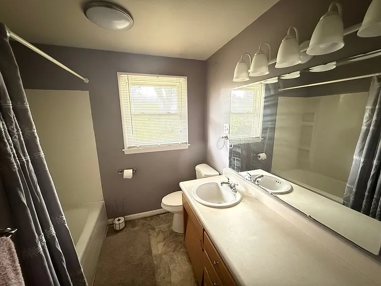 211 Bourn Ave — Photo 16