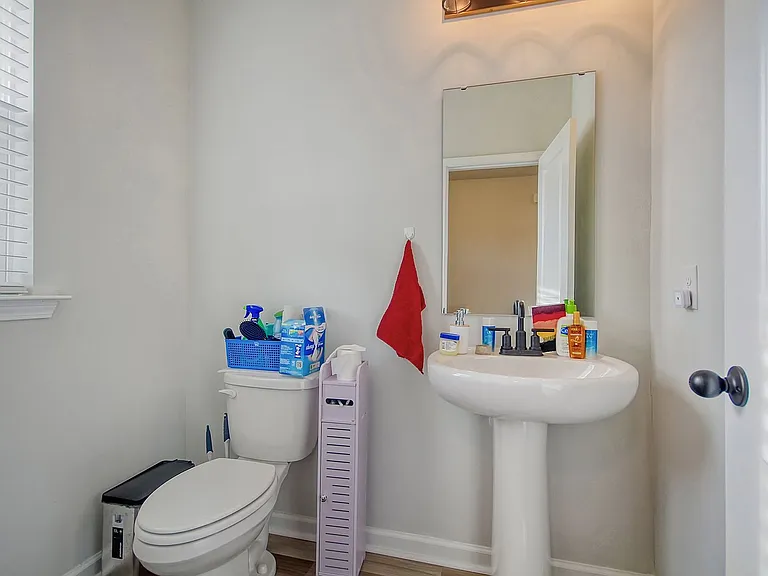 705 McRoy St — Photo 15