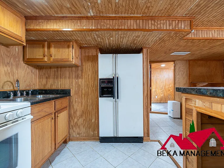 26627 Rialto St — Photo 15