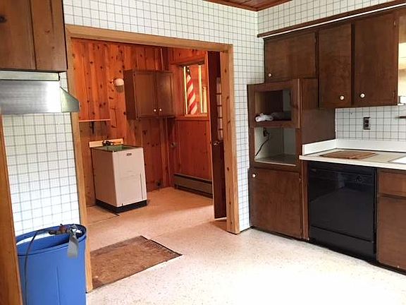 3rd image of 514 Harland Dr