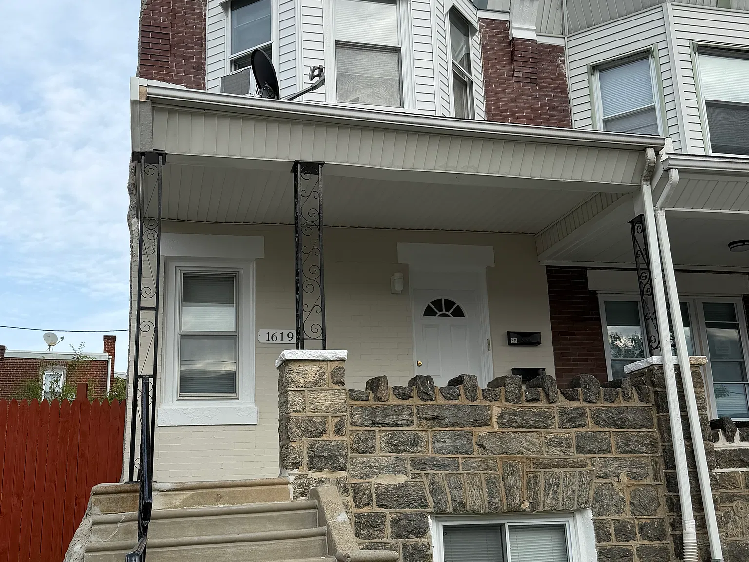 2 bed, 700 sqft, $1,099 — Photo 2