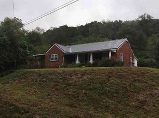 204 Ridge St, Surgoinsville, TN 37873