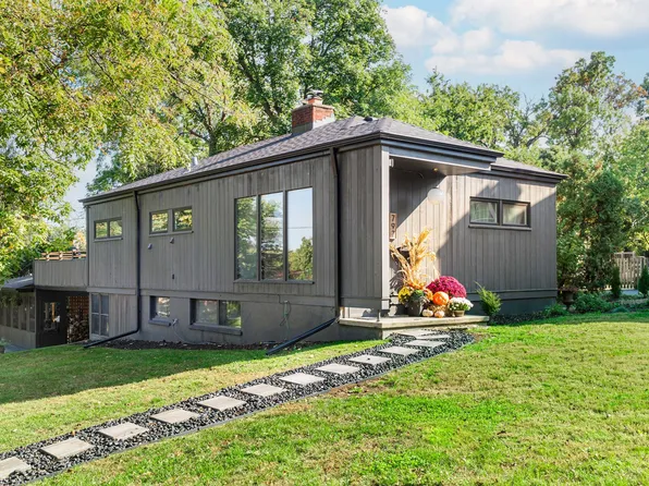 797 Forest Ave, Glen Ellyn, IL 60137